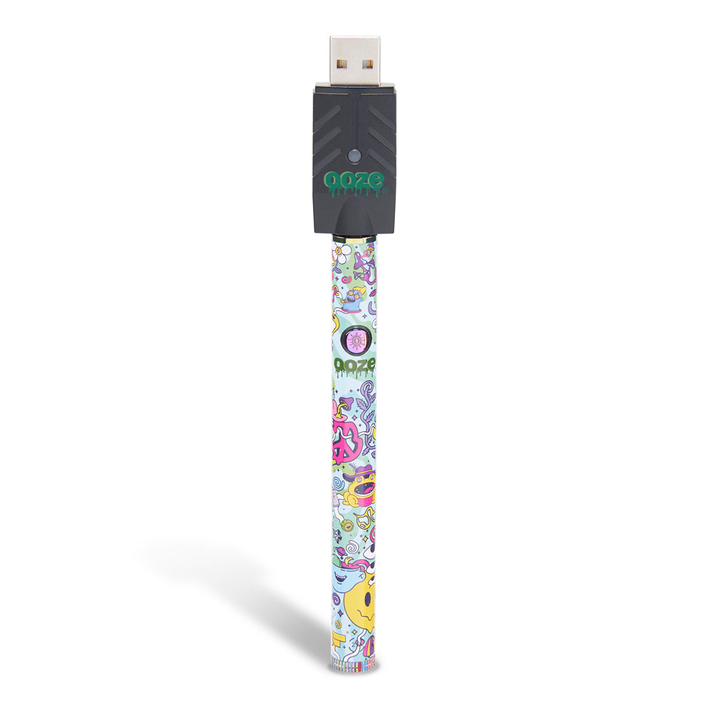 The Ooze Twist Slim Pen 2.0 in the Chroma design has the smart usb charger attached.