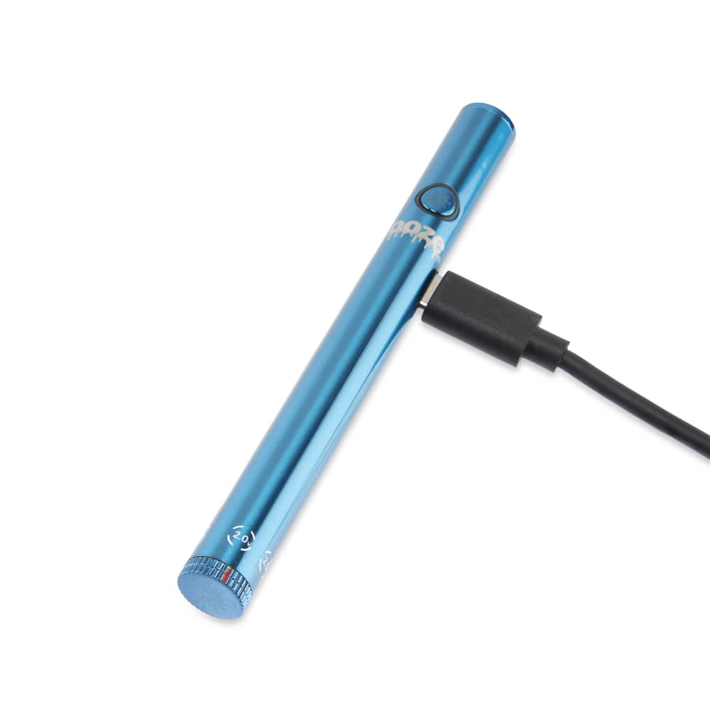 Blue Twist Slim 2.0 Vape Pen Battery with 510 thread battery being charged
