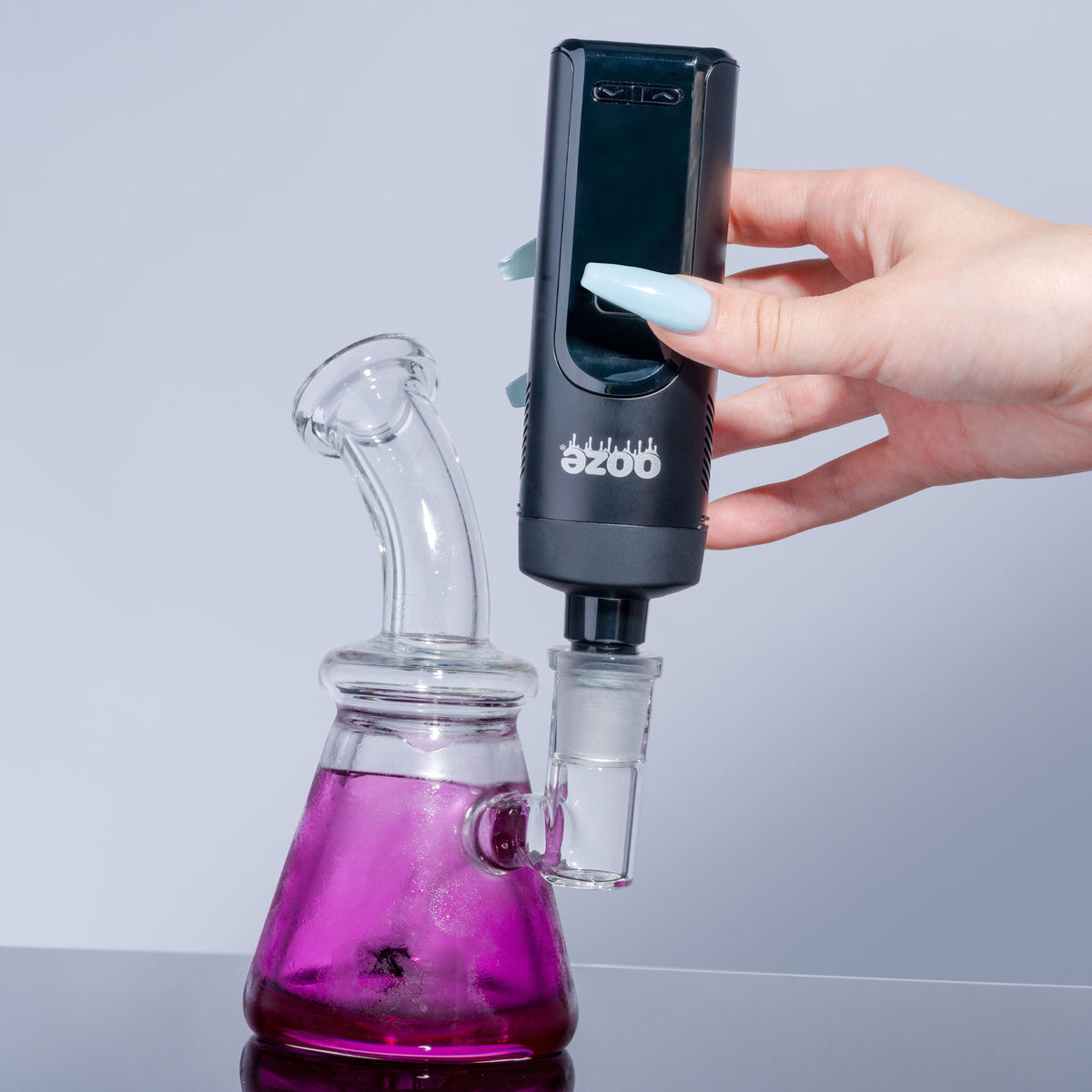 Verge – 2500 mAh Dry Herb Vaporizer - Panther Black