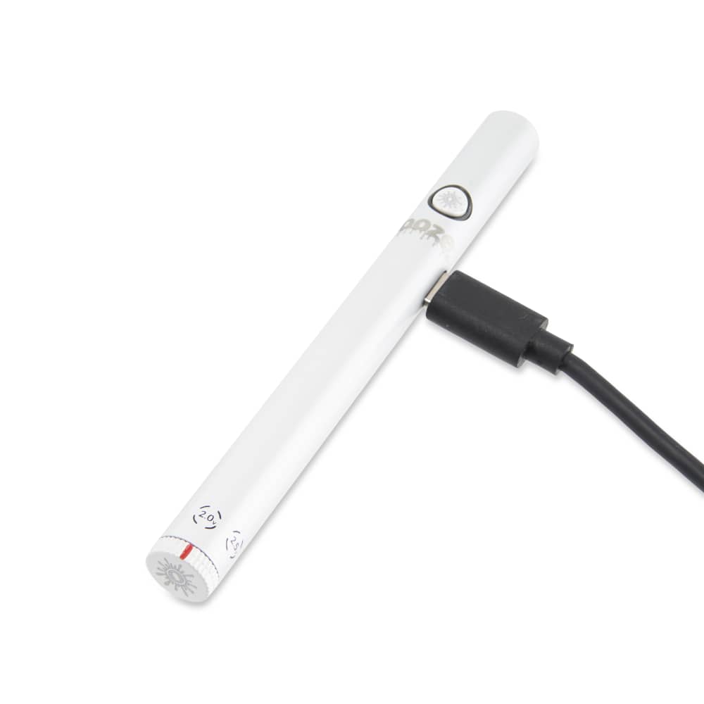 Pearl Twist Slim 2.0 Vape Pen Battery with 510 thread battery being charged